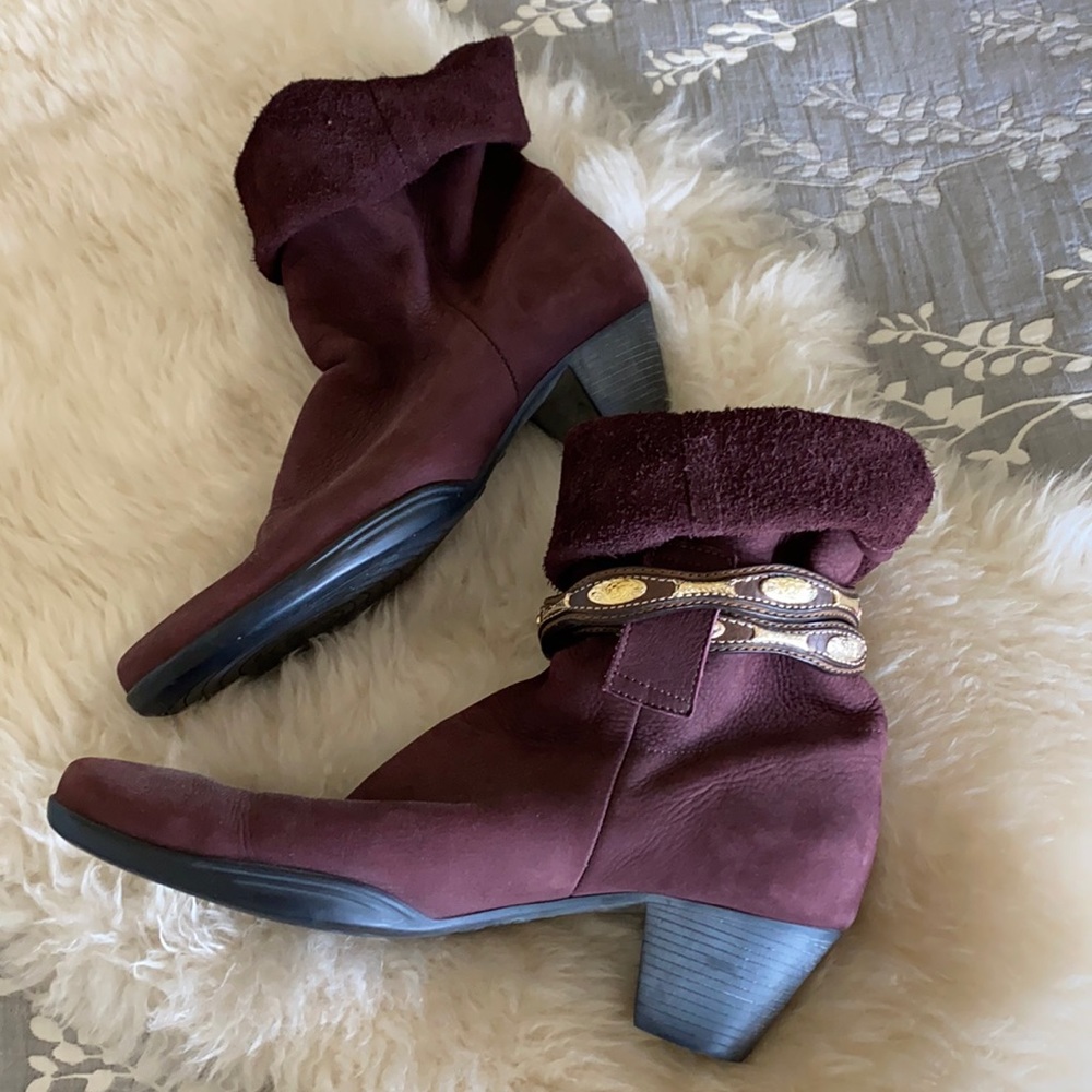 Maroon Arche booties, soft nubuck leather (41.5)